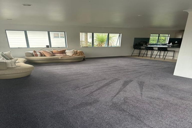 Photo of property in 2/840 Whangaparaoa Road, Manly, Whangaparaoa, 0930