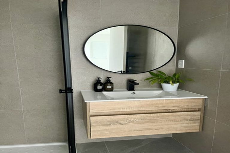 Photo of property in 10 Balthazar Road, Kumeu, 0810