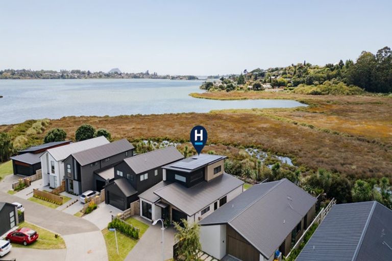 Photo of property in 34 Tangaroa Place, Poike, Tauranga, 3112