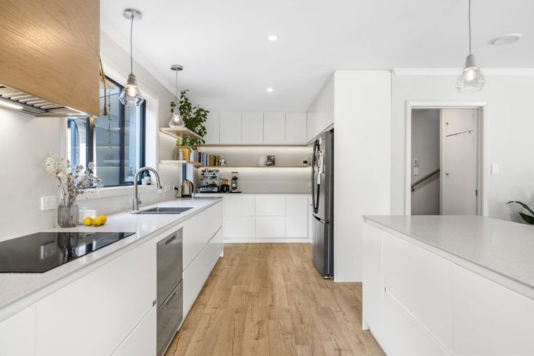 Photo of property in 16 Brackendale Place, Burnside, Christchurch, 8041