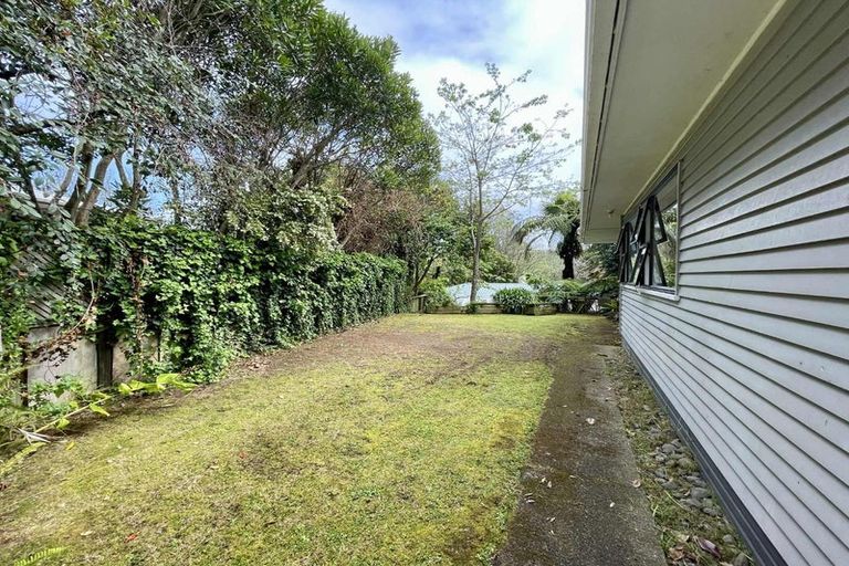 Photo of property in 15 Beaumont Crescent, Frankleigh Park, New Plymouth, 4310