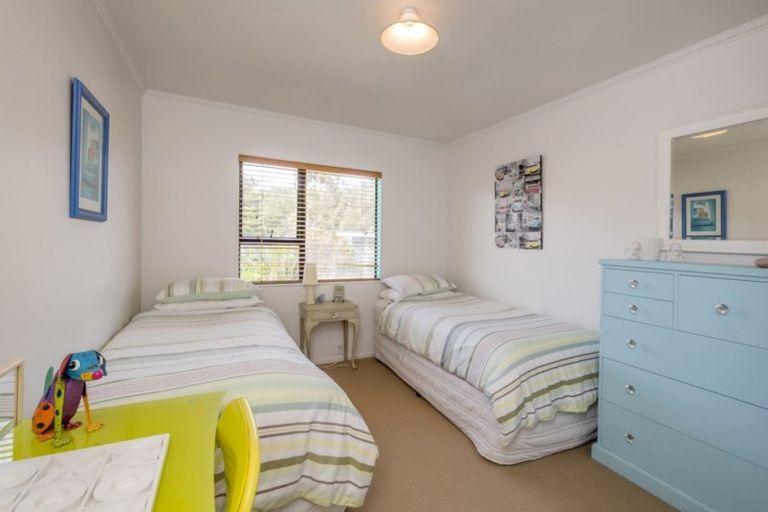Photo of property in 35 Te Kiri Street, Himatangi Beach, Foxton, 4891