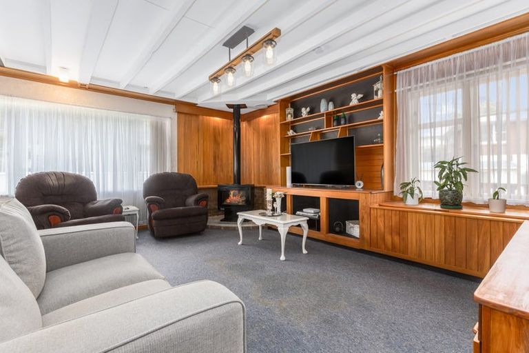 Photo of property in 46 Peel Place, Wainuiomata, Lower Hutt, 5014