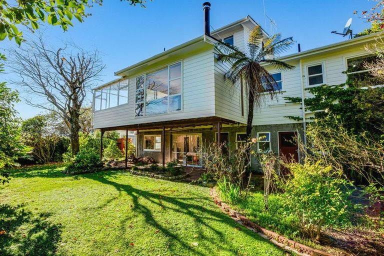 Photo of property in 71 Oriel Avenue, Tawa, Wellington, 5028