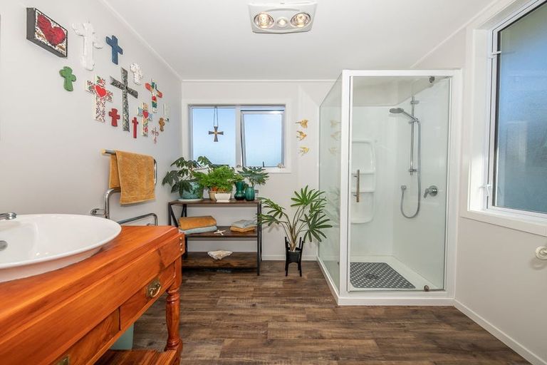 Photo of property in 14 Coates Street, Westport, 7825