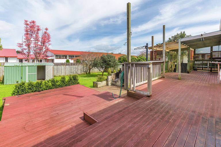 Photo of property in 4 Antalya Place, Manurewa, Auckland, 2102