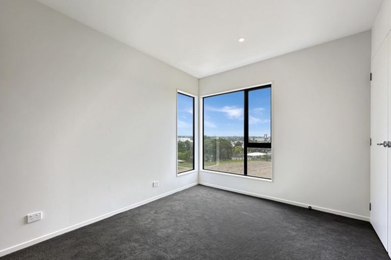 Photo of property in 33 Ara Mara Hua, Henderson, Auckland, 0612