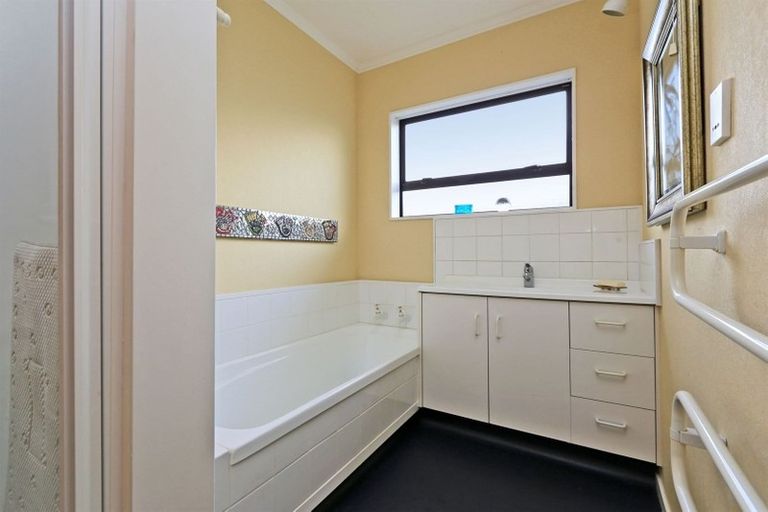 Photo of property in 11a Lennon Grove, Havelock North, 4130