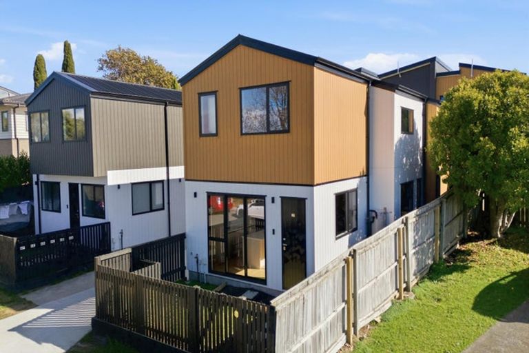 Photo of property in 6a Broadview Place, Howick, Auckland, 2014