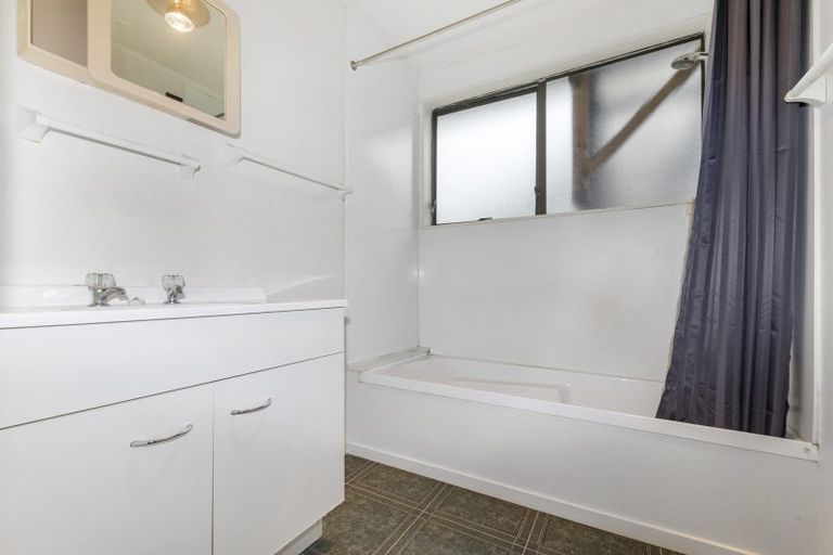 Photo of property in 36b Pohutukawa Drive, Owhata, Rotorua, 3010