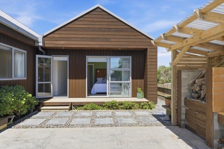 Photo of property in 211 Pukehina Parade, Pukehina, Te Puke, 3189