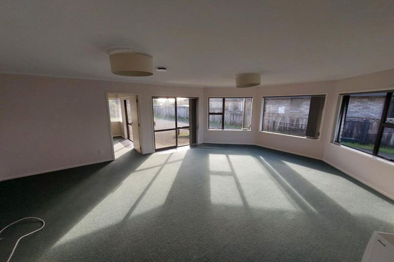 Photo of property in 167 Heta Road, Highlands Park, New Plymouth, 4312