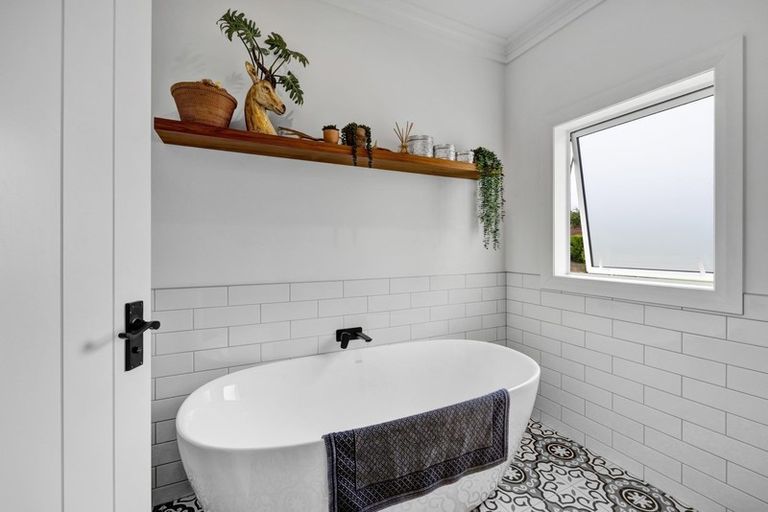 Photo of property in 1305b South Road, Kaitake, New Plymouth, 4374