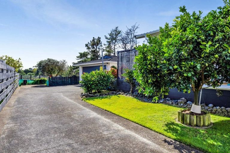 Photo of property in 30 Truby King Street, Merrilands, New Plymouth, 4312