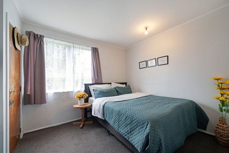 Photo of property in 58 Holbrook Street, Blockhouse Bay, Auckland, 0600