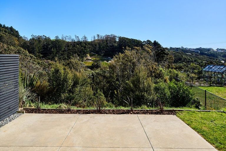 Photo of property in 18 Holystone Road, Whitby, Porirua, 5024