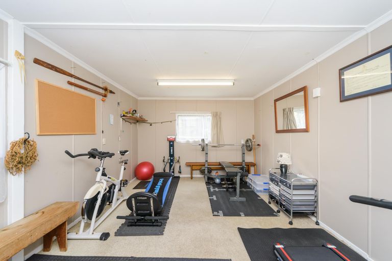 Photo of property in 14 Parkland Crescent, Terrace End, Palmerston North, 4410