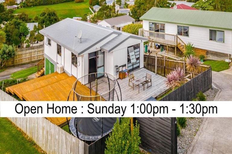 Photo of property in 3 Maywood Crescent, Glen Eden, Auckland, 0602