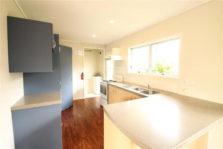 Photo of property in 5 Lysander Crescent, Beach Haven, Auckland, 0626