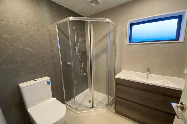 Photo of property in 2/7g Newelm Lane, Flat Bush, Auckland, 2019