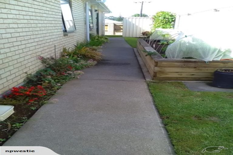 Photo of property in 3a Simons Street, Moturoa, New Plymouth, 4310