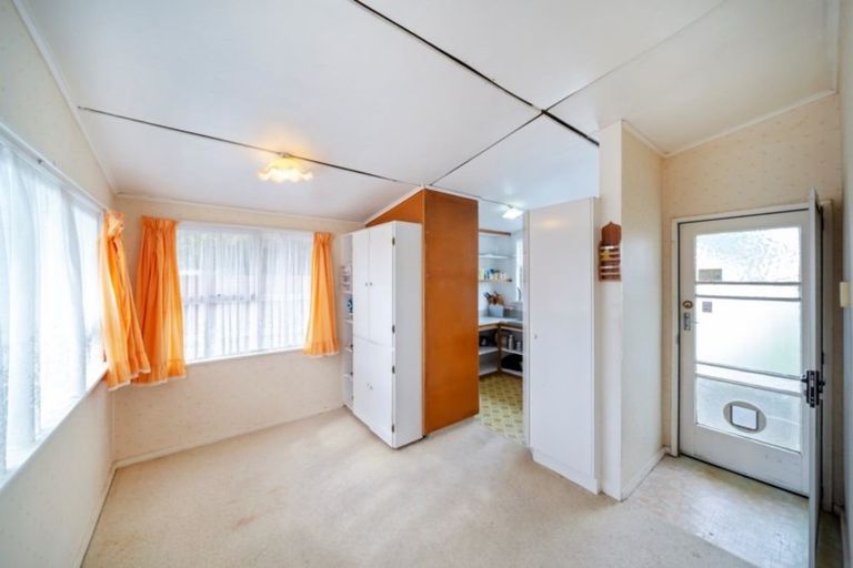 Photo of property in 43 Wynyard Street, Normanby, Hawera, 4614