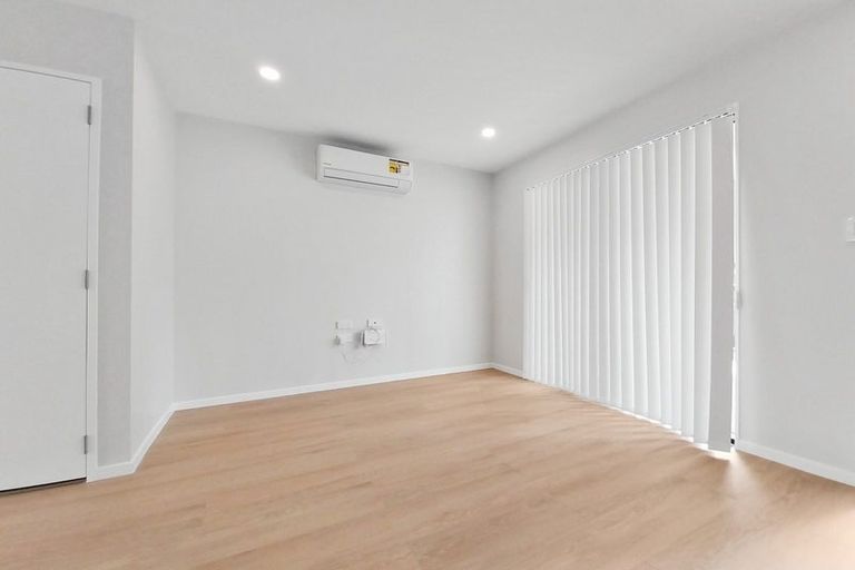 Photo of property in 22 Huri Street, Mangere Bridge, Auckland, 2022