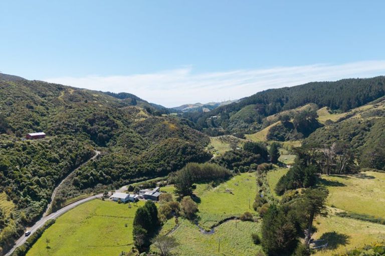 Photo of property in 474 Omokoroa Road, Makara, Wellington, 6972