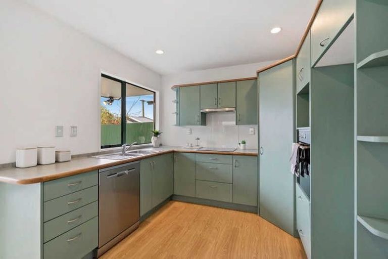 Photo of property in 34b Beckford Road, Saint Martins, Christchurch, 8022