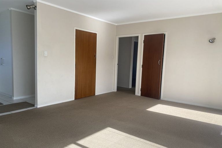 Photo of property in 114 Te Atatu Road, Te Atatu South, Auckland, 0610