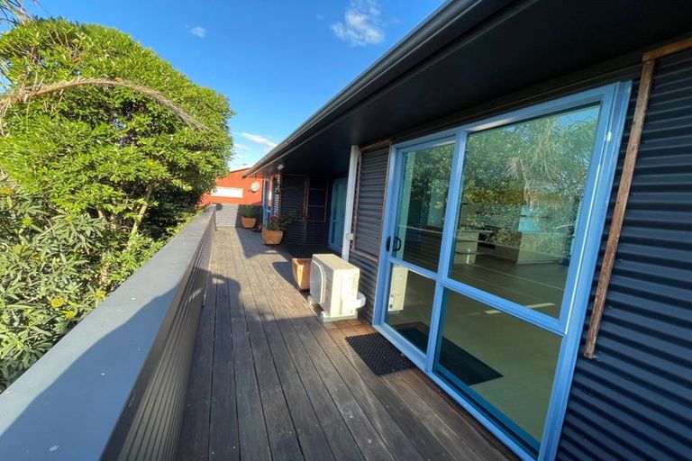 Photo of property in 1921 Parewanui Road, Parewanui, Bulls, 4894