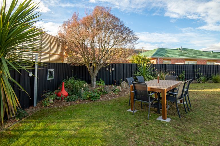 Photo of property in 6 Albert Drive, Clyde, 9330