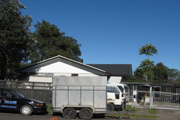 Photo of property in 6 Kendall Court, Wattle Downs, Auckland, 2103