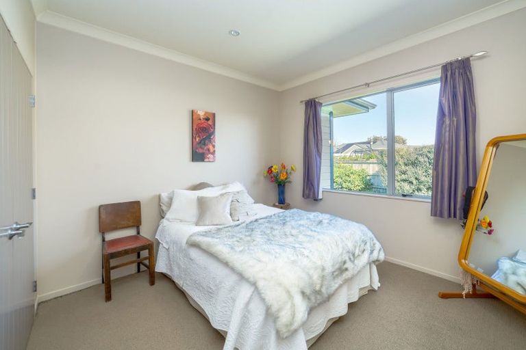 Photo of property in 5 Awhina Drive, Greytown, 5712