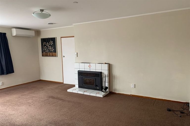 Photo of property in 305 Beach Haven Road, Birkdale, Auckland, 0626