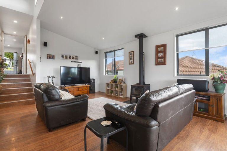 Photo of property in 27 Bayvista Close, Welcome Bay, Tauranga, 3112