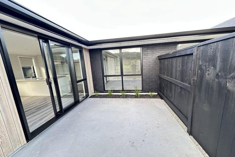 Photo of property in 109b Awataha Crescent, Pyes Pa, Tauranga, 3173