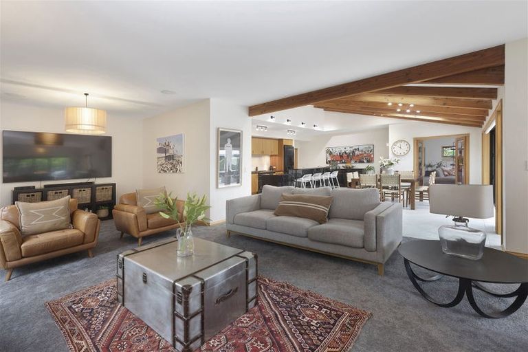 Photo of property in 12 Taunton Green, Papanui, Christchurch, 8052