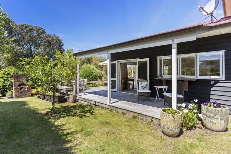 Photo of property in 13 Coutts Road, Pauanui, Hikuai, 3579