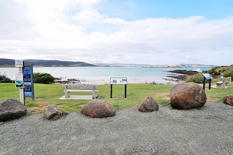 Photo of property in 491 Waikawa-curio Bay Road, Curio Bay, Tokanui, 9884