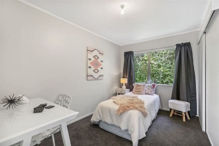 Photo of property in 123 Oreil Avenue, West Harbour, Auckland, 0618