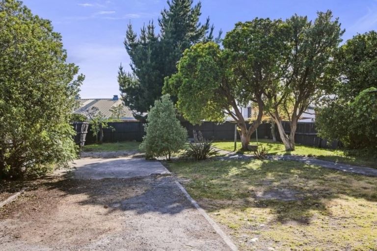 Photo of property in 65 Shortland Street, Wainoni, Christchurch, 8061