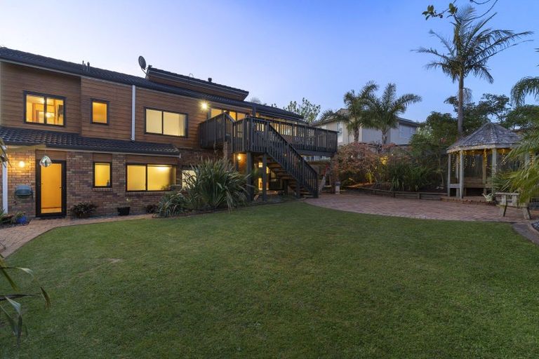 Photo of property in 54 Marina View Drive, West Harbour, Auckland, 0618