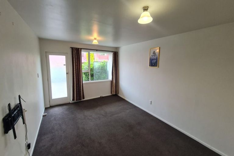 Photo of property in 3/16 Division Street, Riccarton, Christchurch, 8041