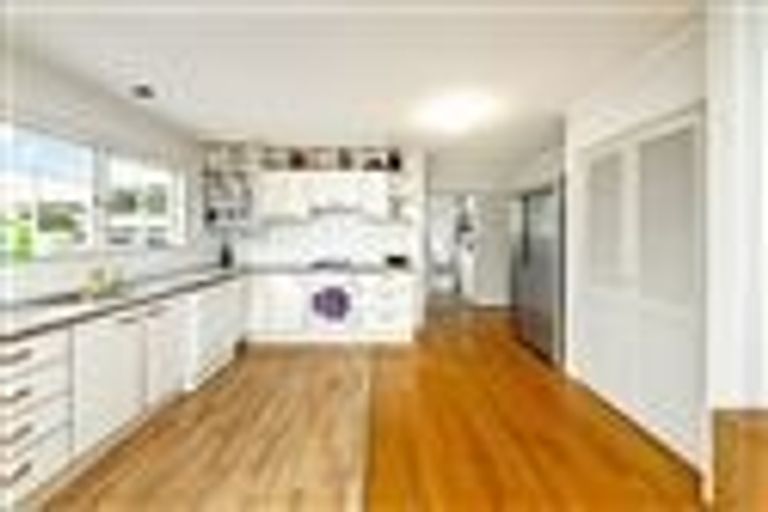 Photo of property in 8 Cargill Street, Papakura, 2110