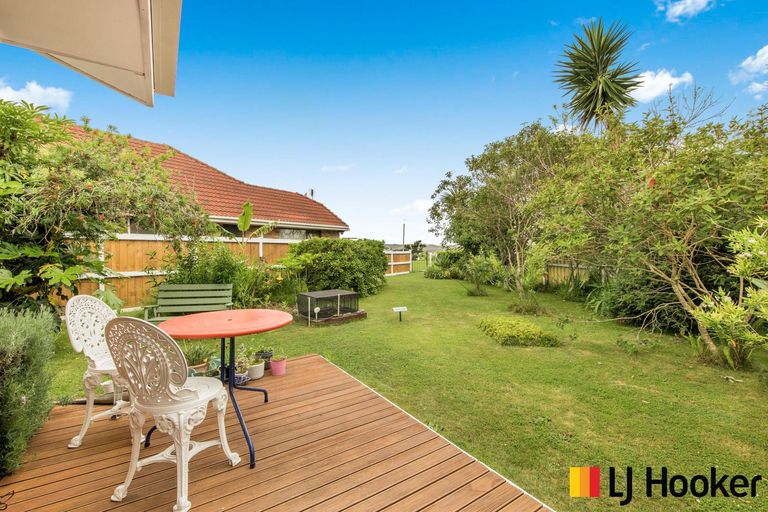 Photo of property in 128 Carnoustie Drive, Wattle Downs, Auckland, 2103