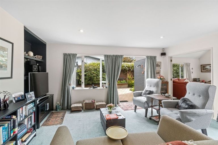 Photo of property in 2/15 Wai-iti Terrace, Burnside, Christchurch, 8053