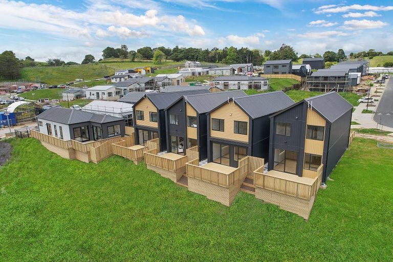 Photo of property in 33 Aituaa Road, Pukekohe, 2120