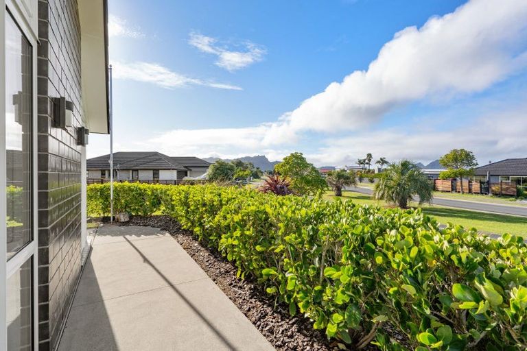 Photo of property in 20 Stace Hopper Drive, One Tree Point, 0118