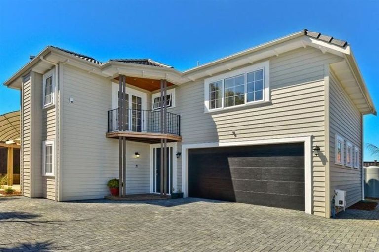 Photo of property in 9a Harrison Avenue, Belmont, Auckland, 0622